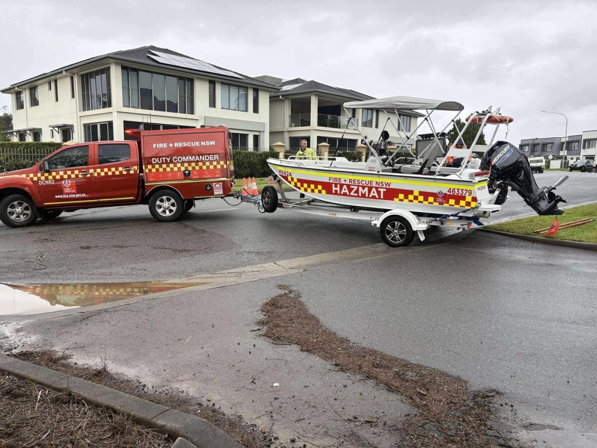 Fire and Rescue NSW sending additional crews to the flood zones | Mid ...