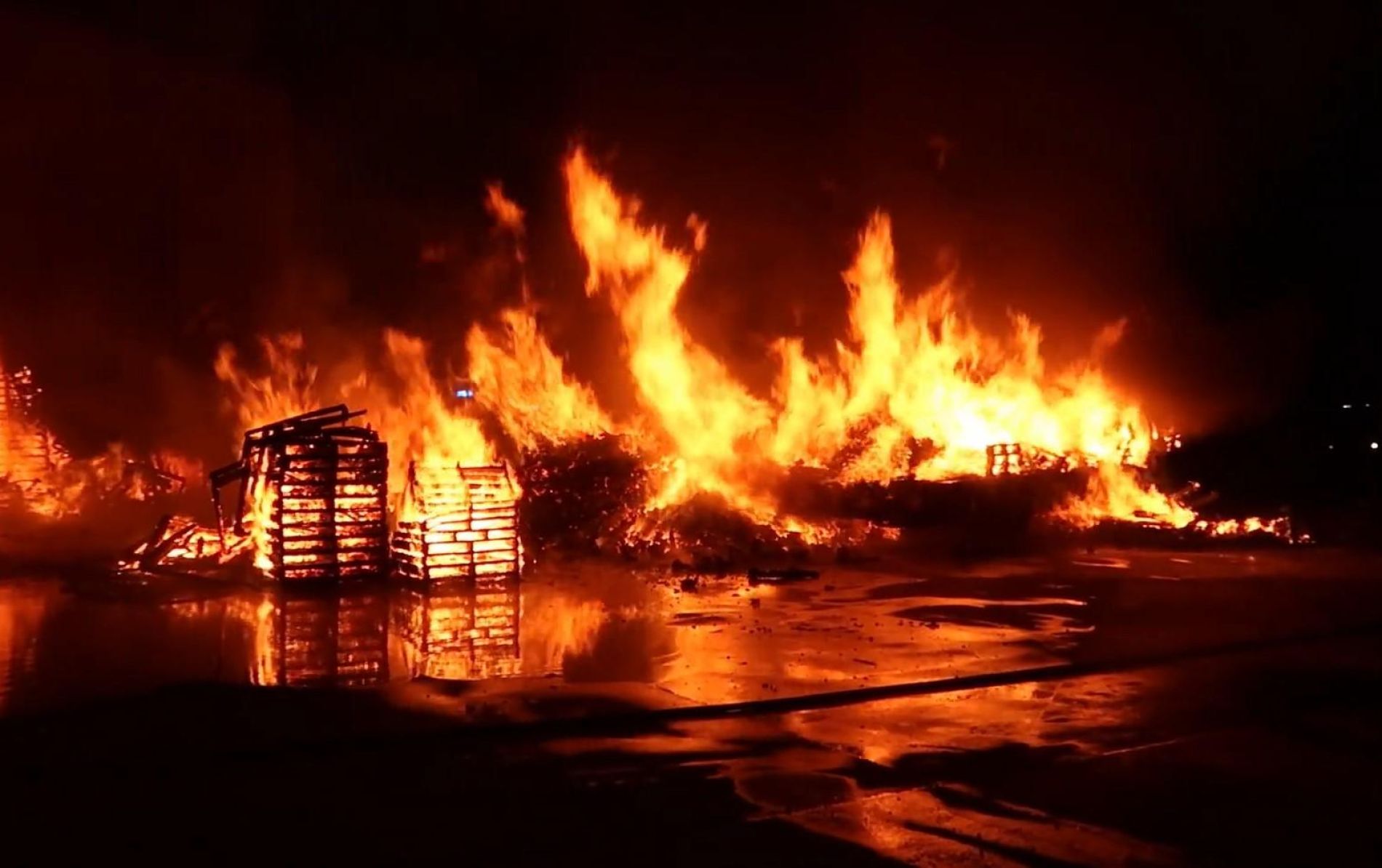 Firefighters contain large pallet yard fire - Fire and Rescue NSW
